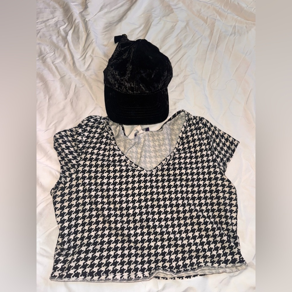 Black and White Houndstooth Crop Top with Black Felt Hat